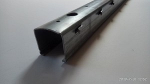 PALETA (176 szt.) SŁUPKÓW DO WINNICY SKRAJNYCH 2.7m 50x50mm Zn+Al 