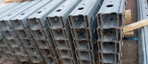 PALETA (100 szt.) Słupków sadowniczych skrajnych KLEVNER / 50x42x2,00x2700 SH / S250GD+Z275 / ZN 